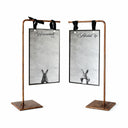 Un Pedestal Menú Gastado con Impresión